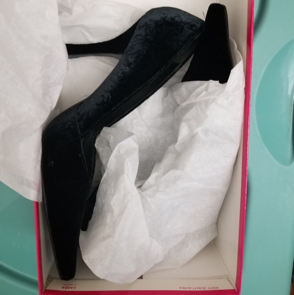 BCBGirls Katchen 3½" Heels, runs SMALL, NIB - Picture 2 of 8
